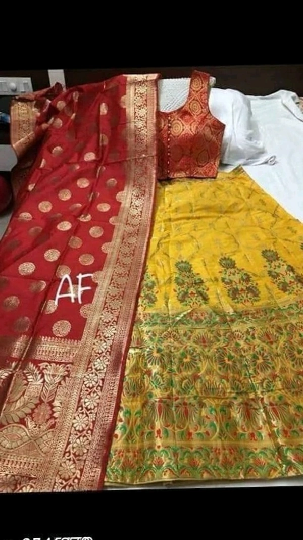 100% pure silk banarasi lehenga choli,Semi stitched lehenga, Design printed with zari on lehenga, blouse, duppatta Fully stitched blouse Duppatta with contrast borderLehenga waiste size:36 , length :42, Duppatta length :2.5m COD Available