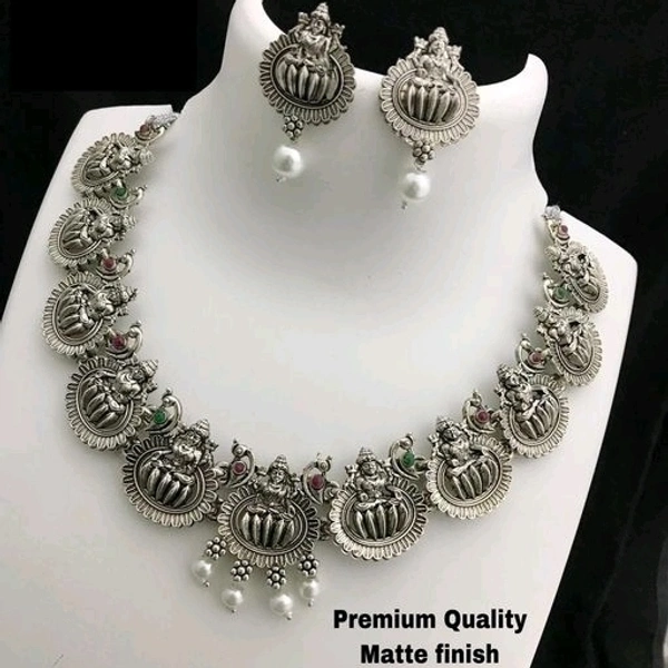 Fancy Jewellery Set, Pearl Use In Hanging, COD Available