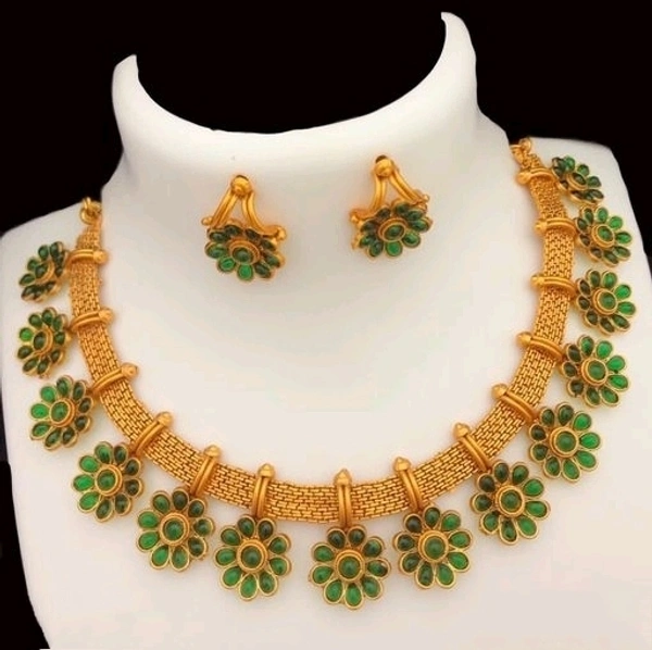 Gold Plated Matte Finish Necklace, Beads And Kundan Used In