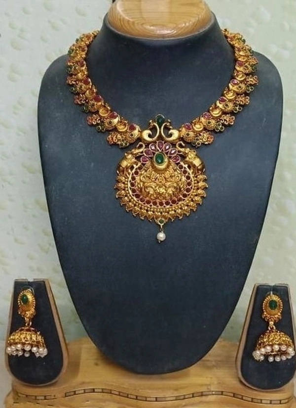 Gold Plated Matte Finish Necklace With Beautiful Design