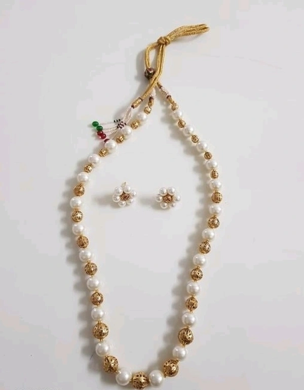 Trendy Pearls Necklace Set 