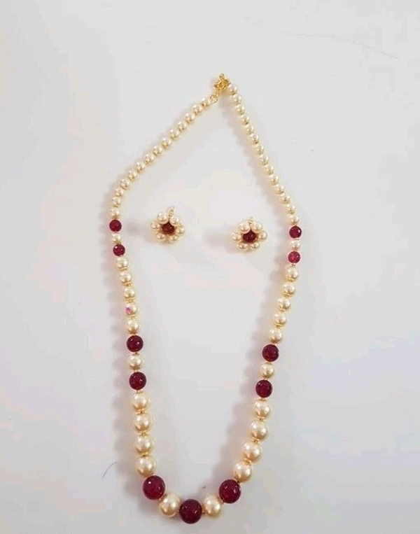 Trendy Pearls Necklace Set 