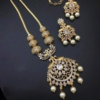 Micro plating Set,Copper Metal,American diamonds used in the locket and ear rings, pearls in hanging