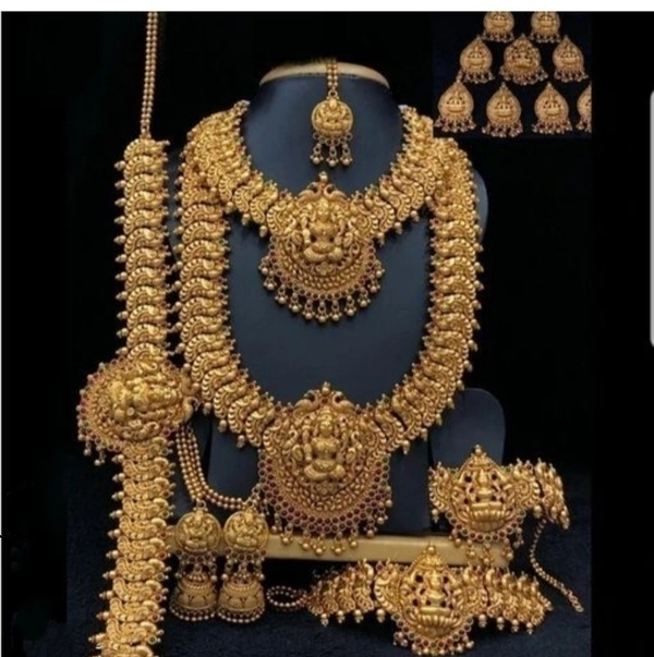 Full bridal set along with heavyweight hip belt and hair accessoriesBrass metal One gram gold 