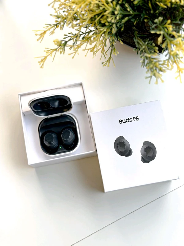 Samsung GALAXY BUDS FE 2024