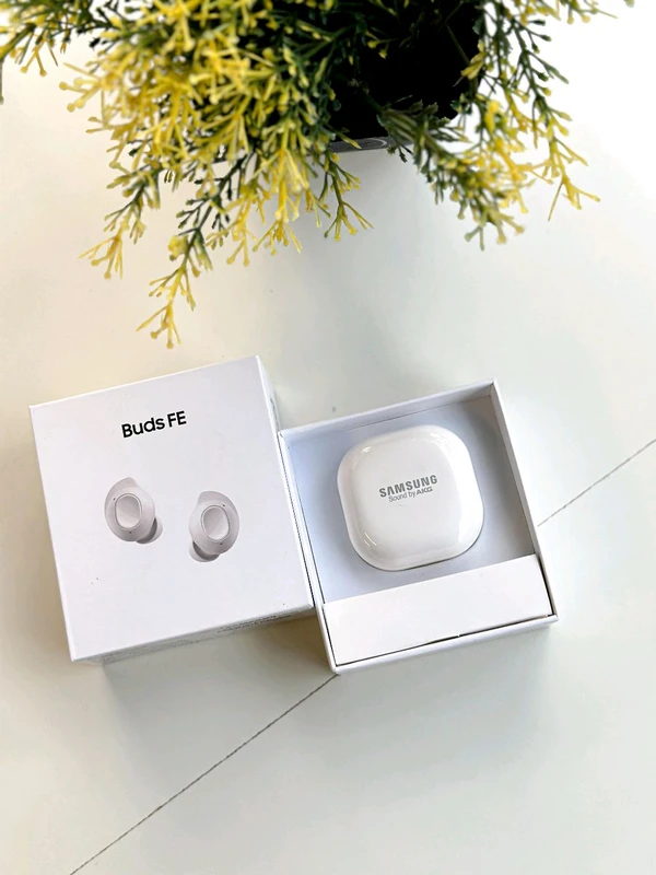 Samsung GALAXY BUDS FE 2024