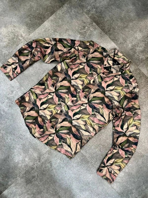  Premium Quality printed shirts - M