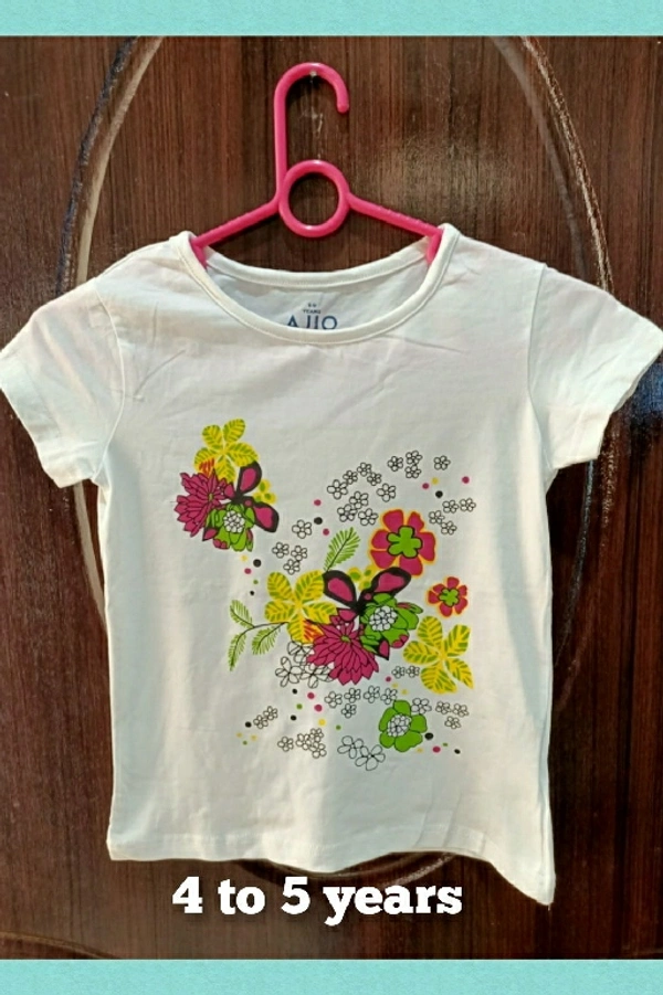 Export Surplus  👕 *Girls Tops*🌻🌻 - 4 year's to 5 Years