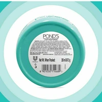 POND'S Light Moisturiser, Non- Oily With Vitamin E And Glycerine, For Soft And Glowing Skin, 250ml