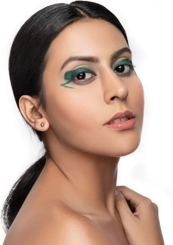 SUGAR Cosmetics - Kohl Of Honour - Intense Kajal - 05 Go Green (Green Kajal) 