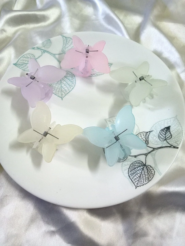CLEAR BUTTERFLY CLUTCHES - Snowy Mint