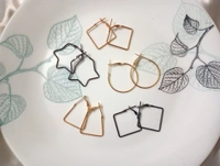 HOOP EARRINGS 