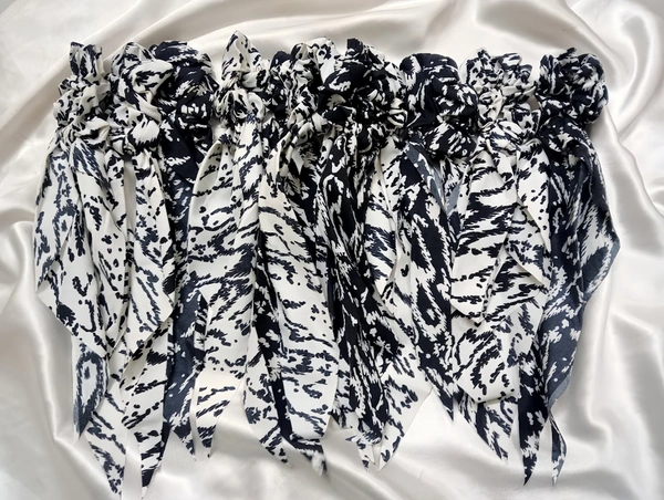 PRINTED TAIL SCRUNCHIES