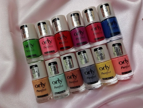 PASTEL NAIL PAINTING  - Froly