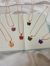 BUTTERFLY PENDANT NECKLACE  - green