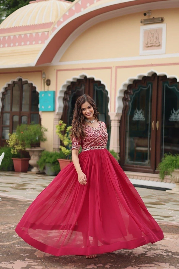 USR98 GOWN 1 - L (40"), PINK