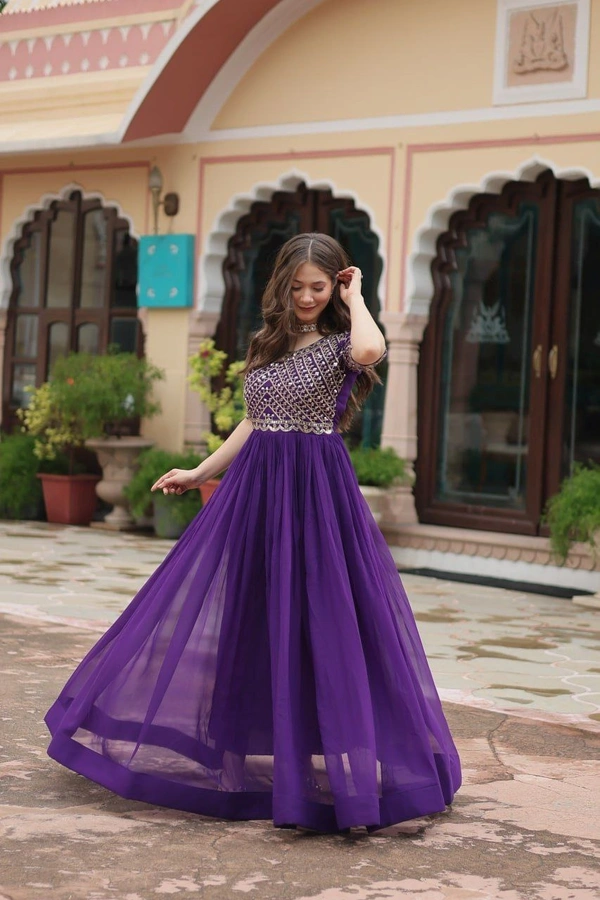 USR98 GOWN 1 - M(38"), Purple