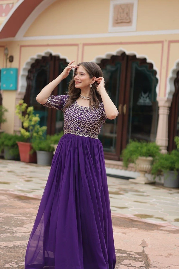 USR98 GOWN 1 - XL (42"), Purple
