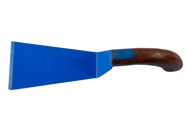 Khurpa - Wooden Handle, 7" X 4"