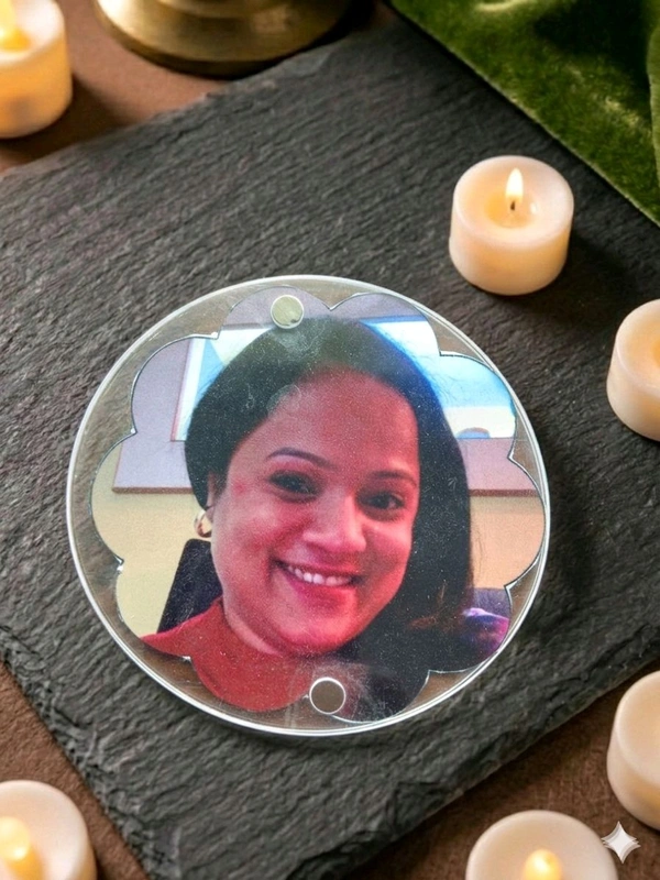 Acrylic Polaroid Fridge Magnet- Round - 50 pieces