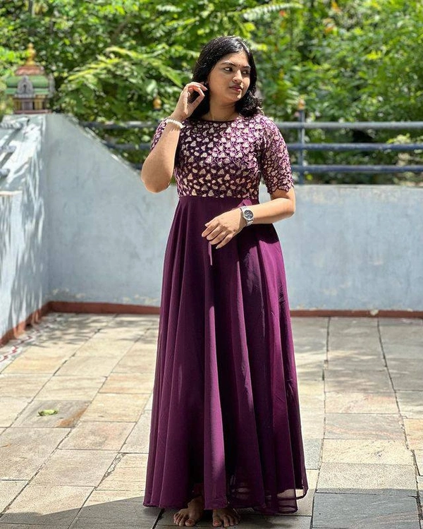 OVIYA GOWN - Finn, S-36