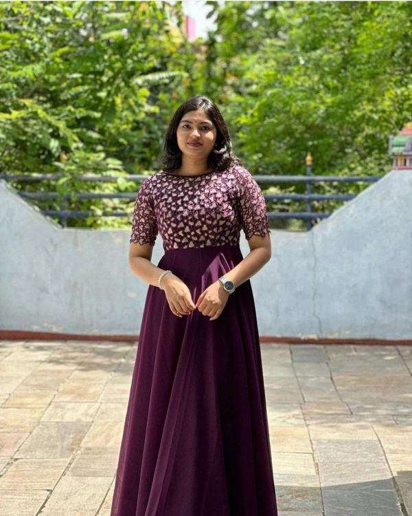 OVIYA GOWN - Finn, S-36