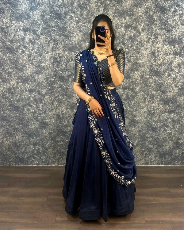 Katali  - Klein Blue, M-38