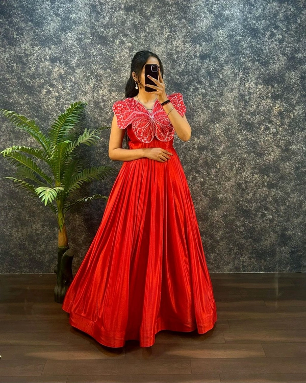 Butterfly 🦋 Grown  - M-38, Red
