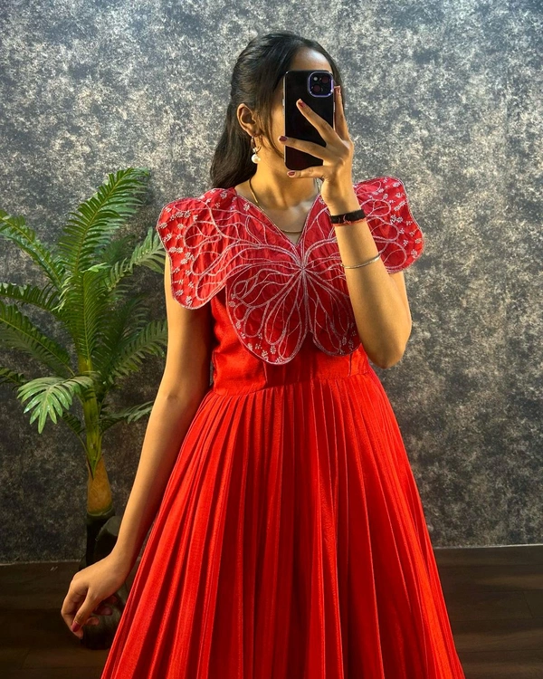 Butterfly 🦋 Grown  - M-38, Red