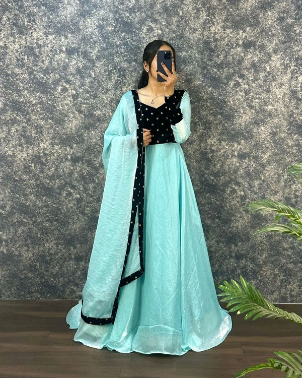 Vasuki  - Turquoise Blue, XXXL-46