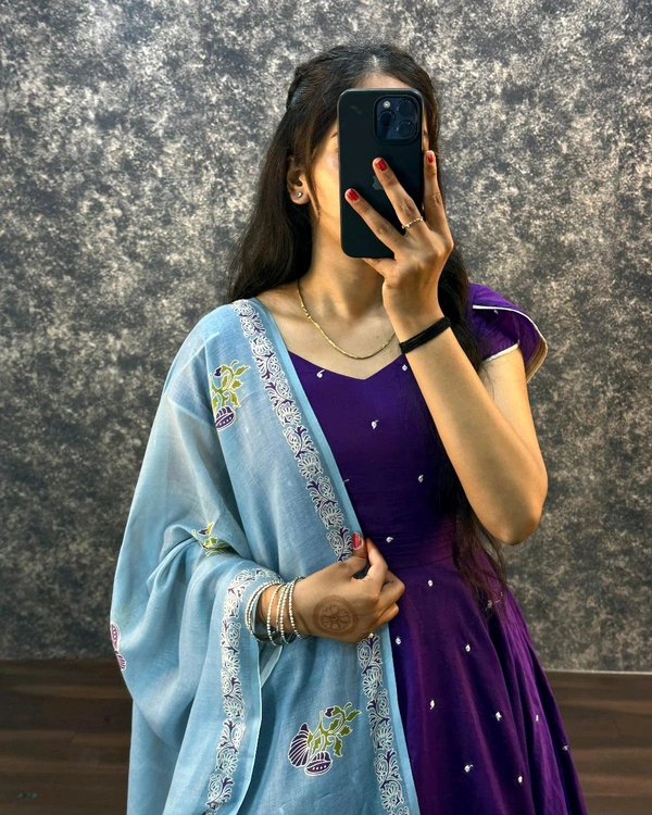 Mul Mul Karma  - Cardinal Pink, S-36