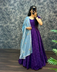Mul Mul Karma  - Cardinal Pink, L-40