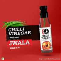 Ching's Secret White Chilli Vinegar with Green Jwala Chilli - 170 ML