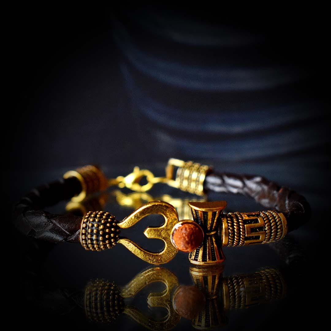 Amazon.com: Memoir Rudraksh with Black and red Bead, Om Coin Free Size,  Bracelet Men Women Hindu god Temple Jewellery: Clothing, Shoes & Jewelry