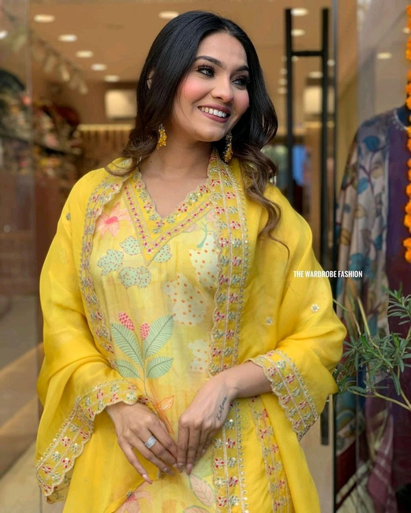 Yellow Muslin Silk Suit - Yellow, 5XL (50)