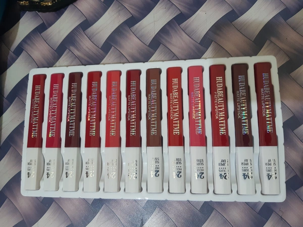 1202 Liquid Matte Lipstick (24 How) - Red