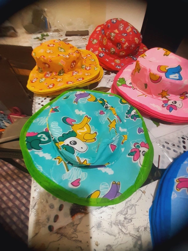 Kids  Round  Cap. - Yellow