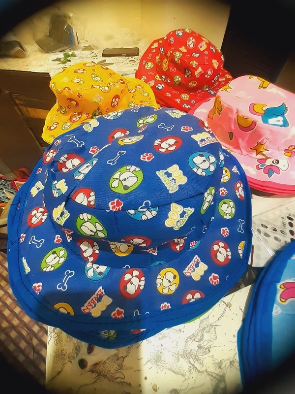Kids  Round  Cap. - Yellow
