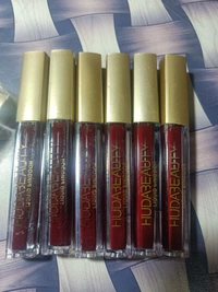 Hudabeauty  Huda beauty Liquid Sindur - Maroon