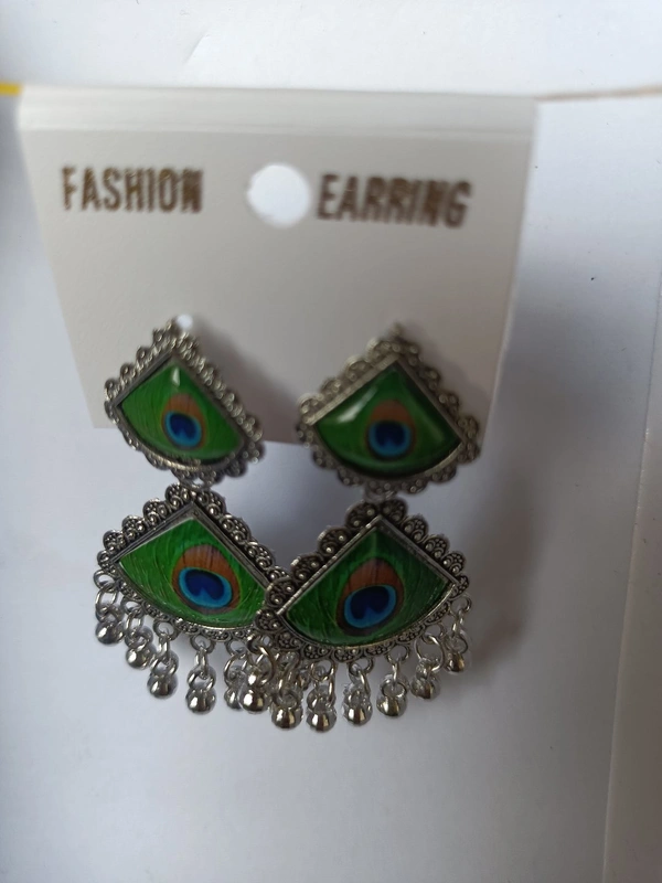 102 Ear Ring 