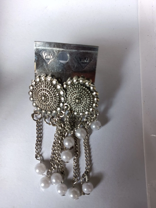 126 Ear Ring 