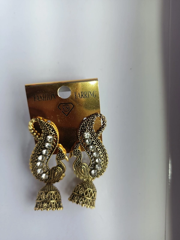 138 Ear Ring 