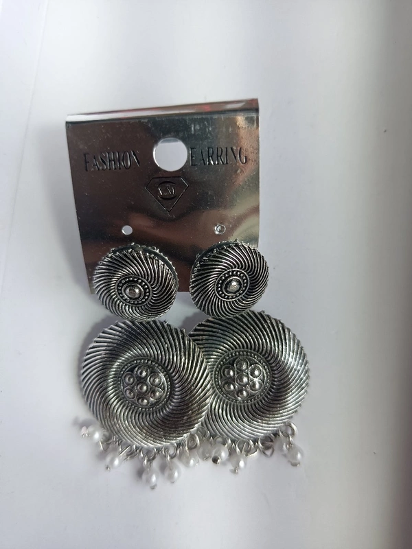 145  Oxidise Ear Ring 
