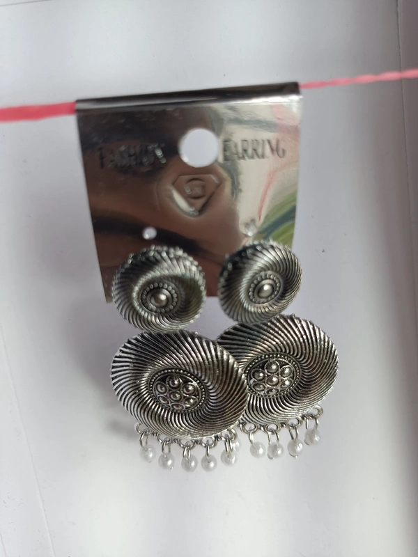 145  Oxidise Ear Ring 