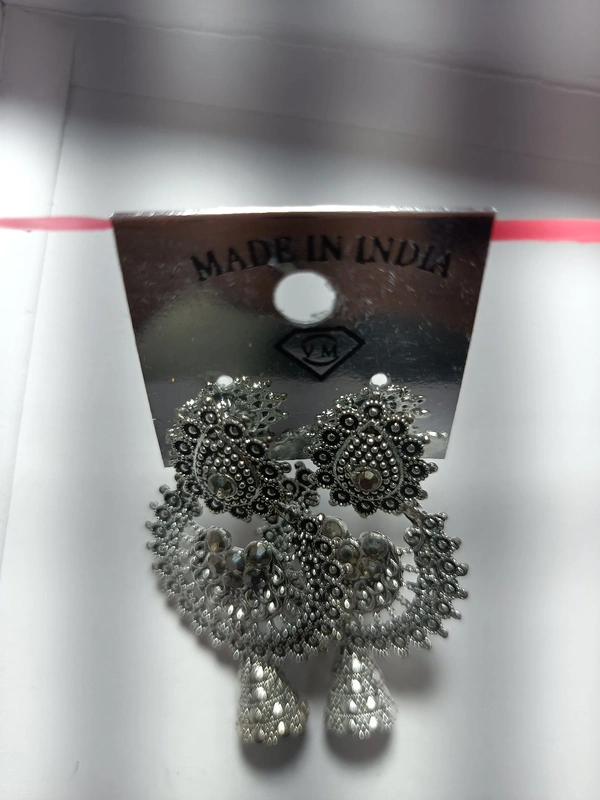 310 Oxidise Ear Ring 