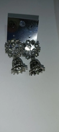 312 Oxidise Ear Ring