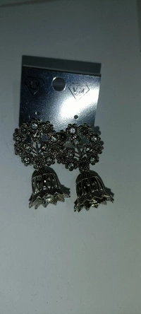 312 Oxidise Ear Ring