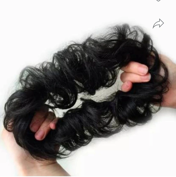 4025 Synthetic Hair Bun.