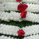 4033 Gajra  Flower Red White.