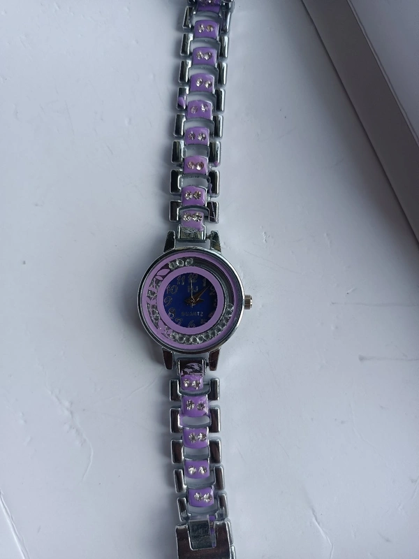 3011  Ladis Hand Watch 